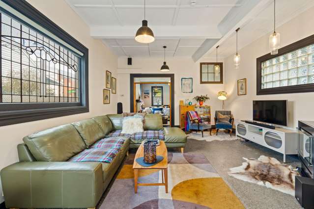 City chic, vintage welcome