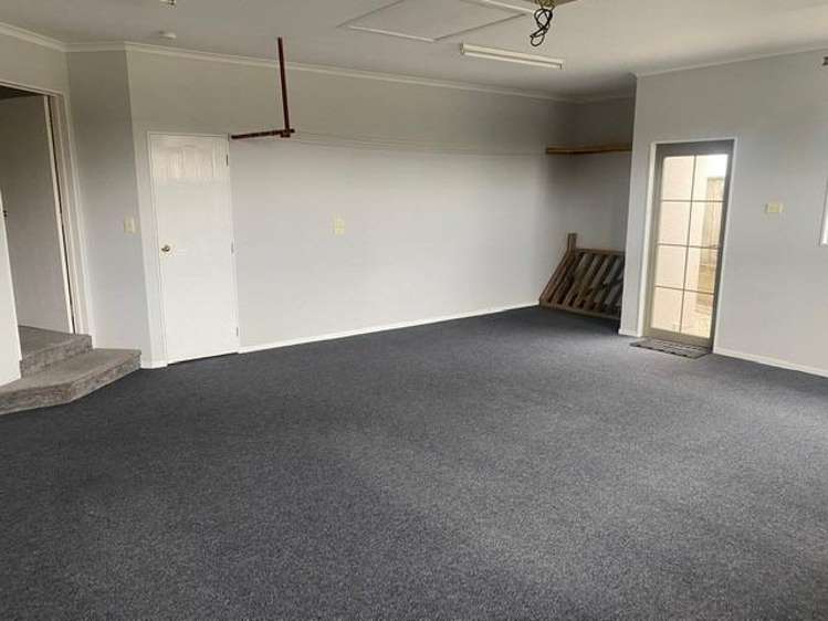 11 Shelter Grove Frankleigh Park_23