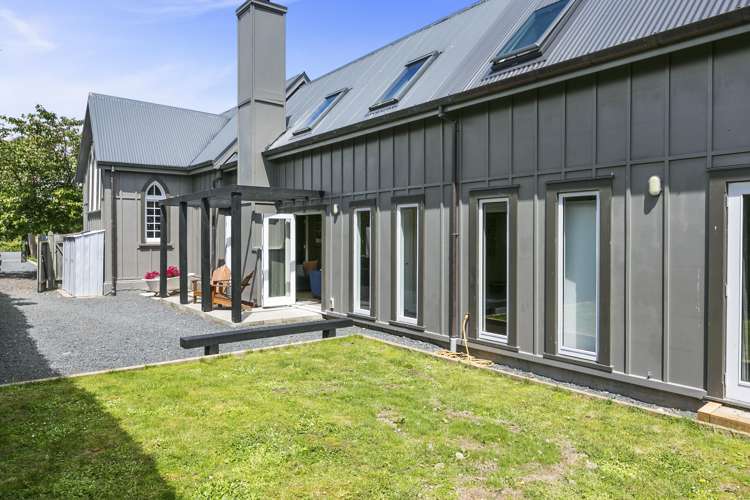 4 Holyhead Street Outram_26