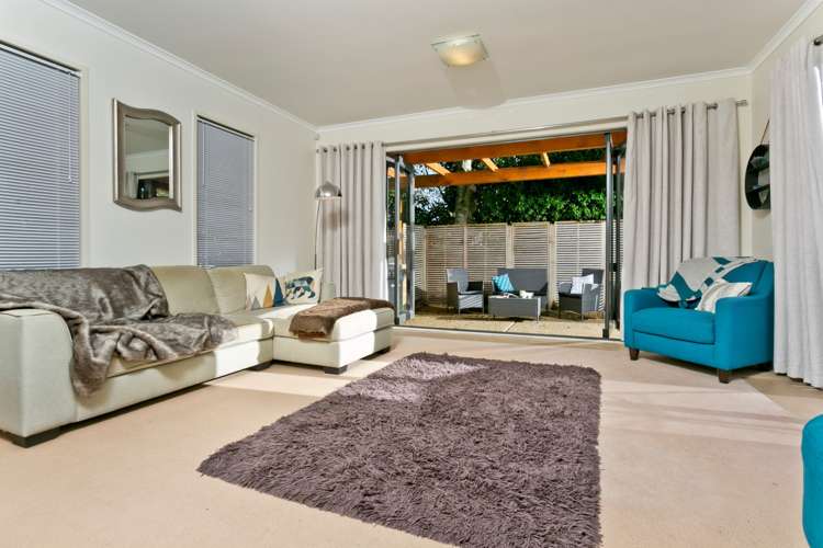 4 Greenbough Lane Greenhithe_7