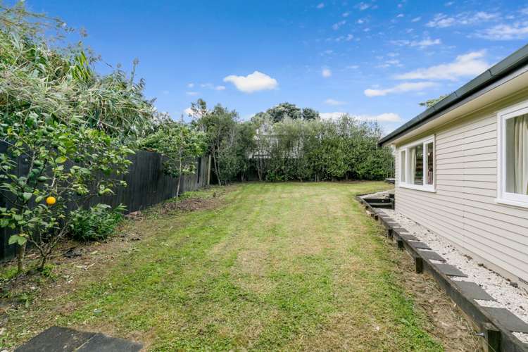 16 Hellyers Street Birkdale_3