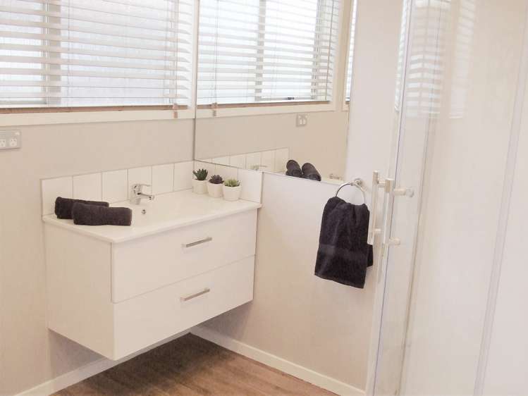 2/34 Blacklock Avenue Henderson_5