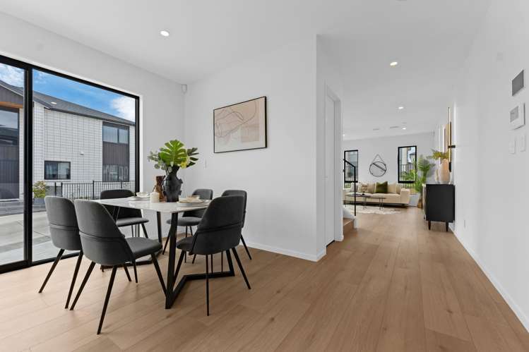 2A Matatahi Road Flat Bush_12