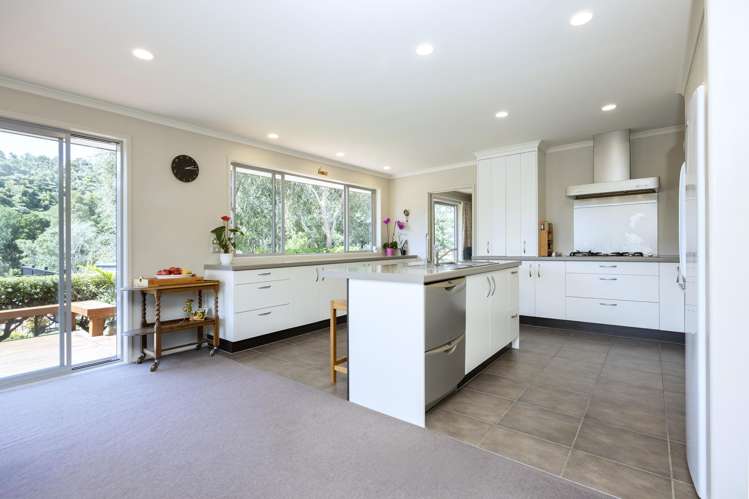 712 Tahekeroa Road_5