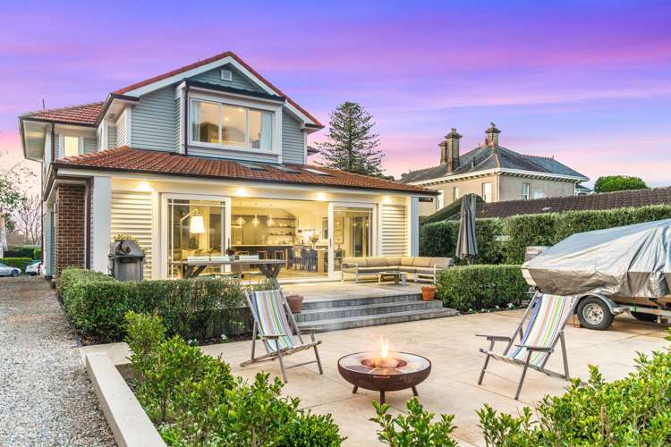 4 Castle Drive Epsom_21