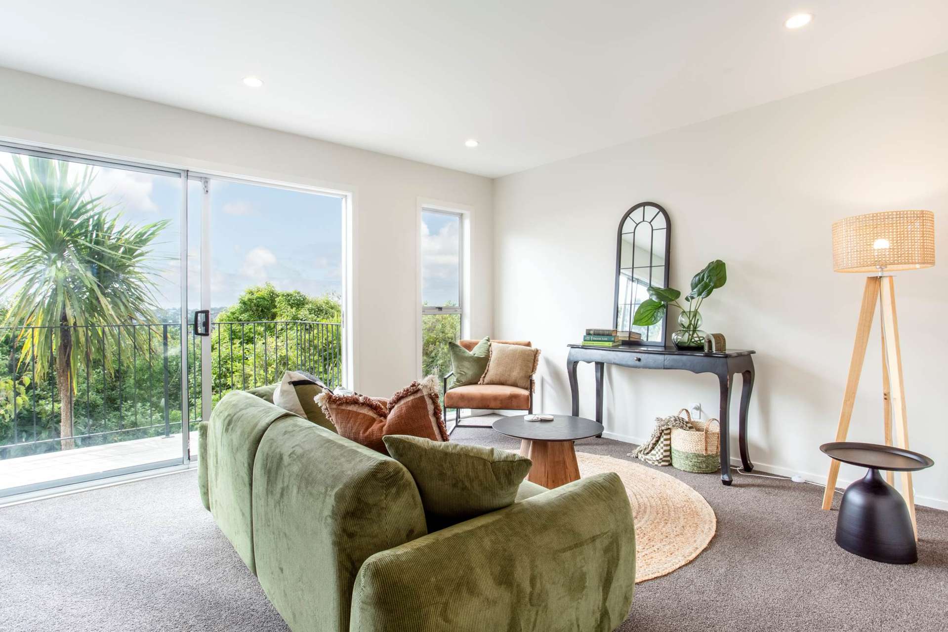 1/617 Glenfield Road Totara Vale_0