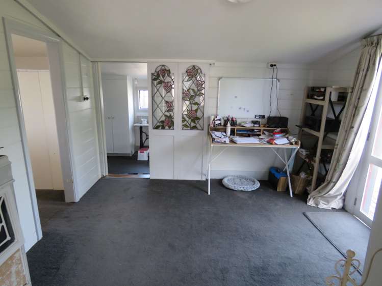 101 Wards Road Chertsey_5