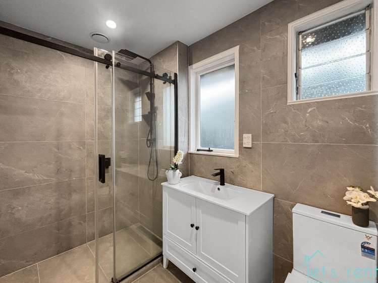 11 Esmeralda Avenue 10016_19