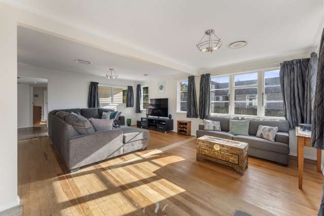 5 Prouse Grove Silverstream_4