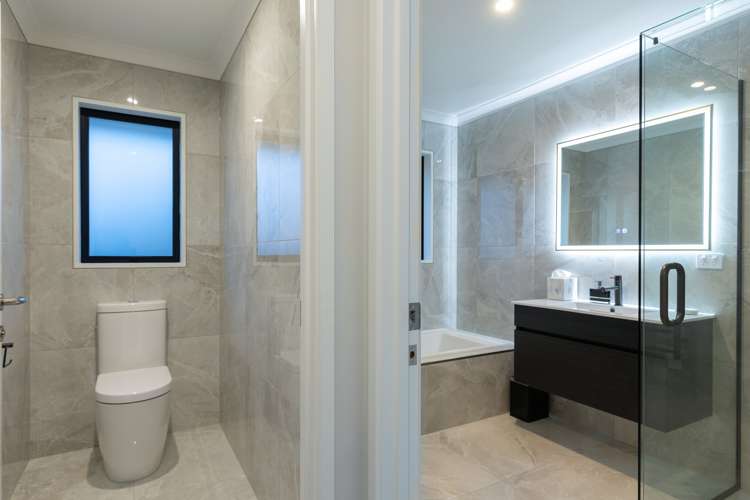 3 Caproni Road Burleigh_15