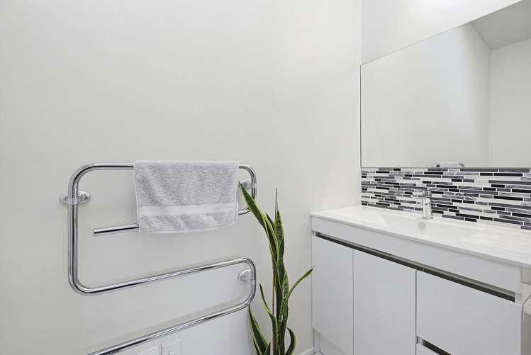 7 Pikitanga Close Tawa_24