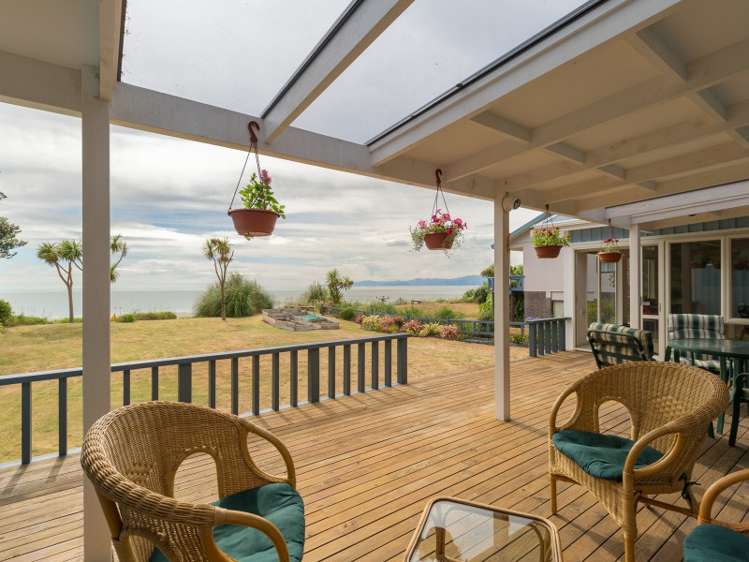 46 Bishop Road Parapara_8