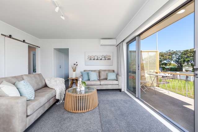 1/941 Whangaparaoa Road Manly_2