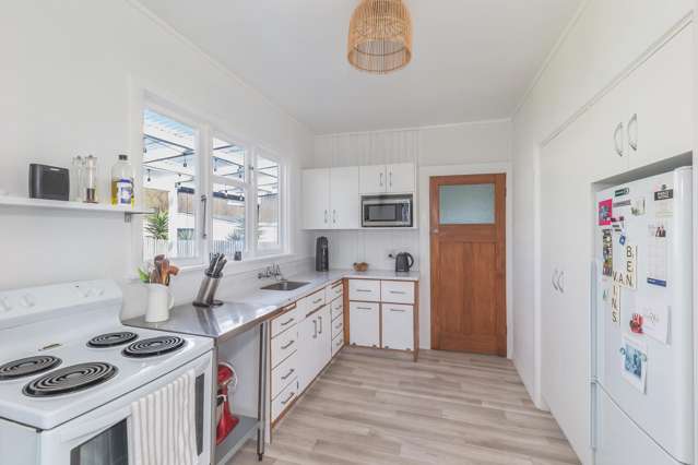 13 Barling Street Himatangi Beach_1