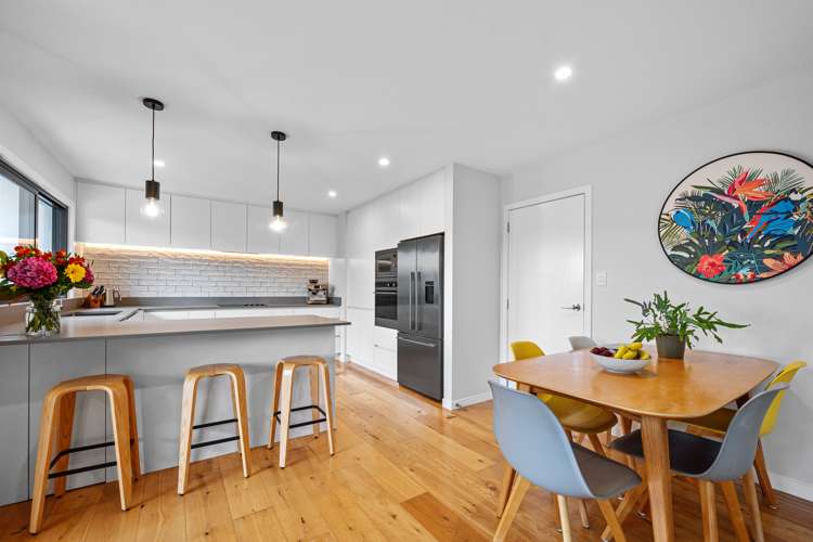 25 Mayfair Crescent Mairangi Bay_6