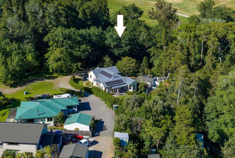 6/3382 Pourerere Road_3