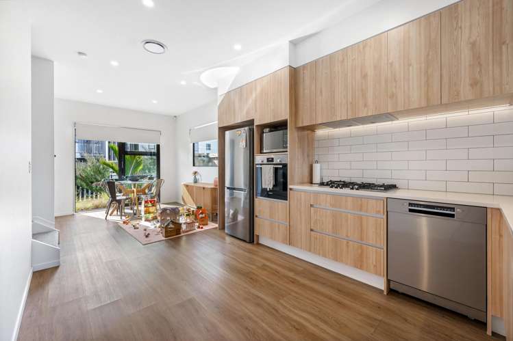 6 Coast Garden Drive Hobsonville_6