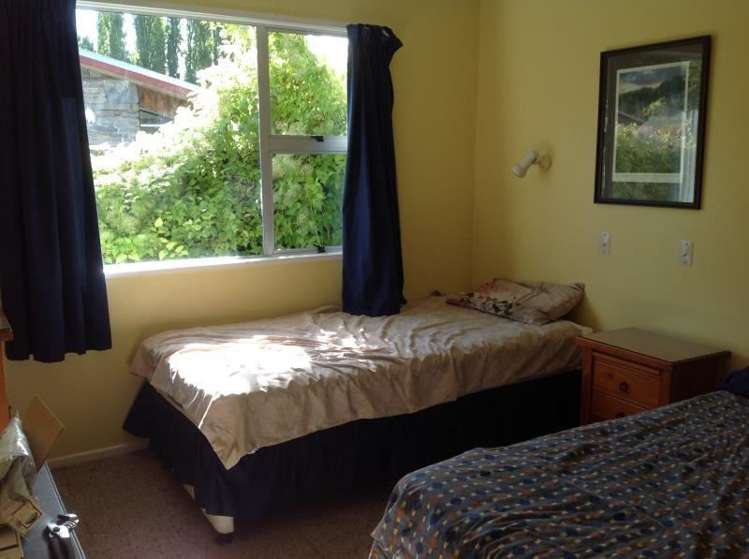 28 Lagoon Avenue Albert Town_7