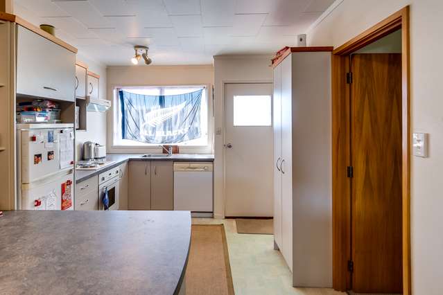 2/211 Windsor Avenue Parkvale_2