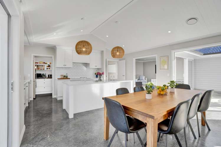 1199 Egmont Road Egmont Village_9