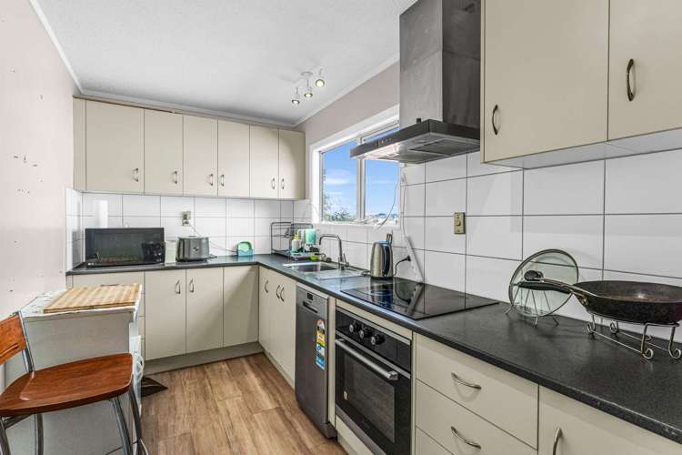 19 Hollydale Grove_2