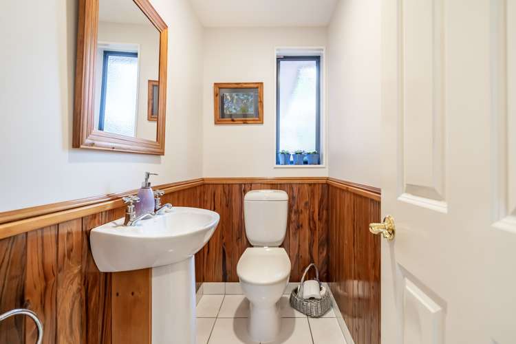 24 Mccarthy Grove Clouston Park_12