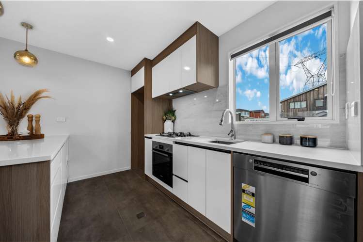 7 Freshland Drive Flat Bush_12