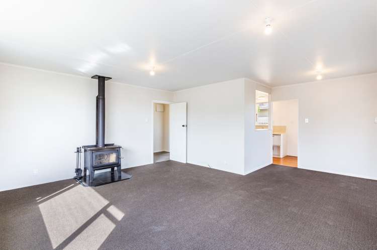 5 Mihipeka Grove Turangi_14