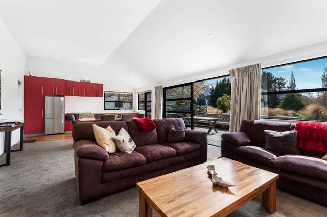 1 Woodley Place Glenorchy_2