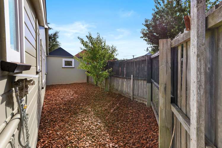 74 Barton Street Woolston_16