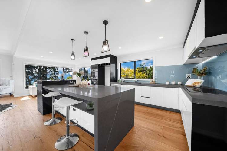 66A Marine Parade Mellons Bay_11