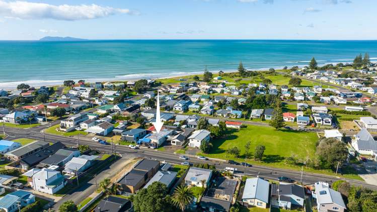 40 Beach Road Waihi Beach_1