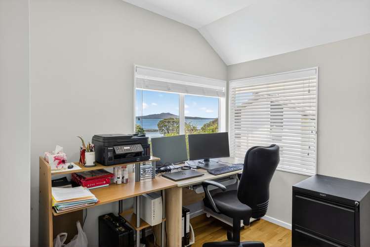 70 Beach Road Castor Bay_18