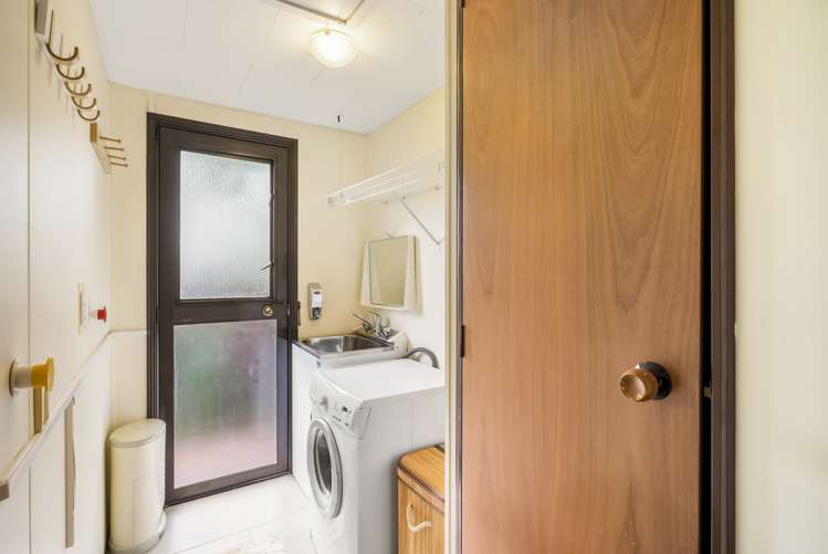 5/7 Ireland Place Ranui_14