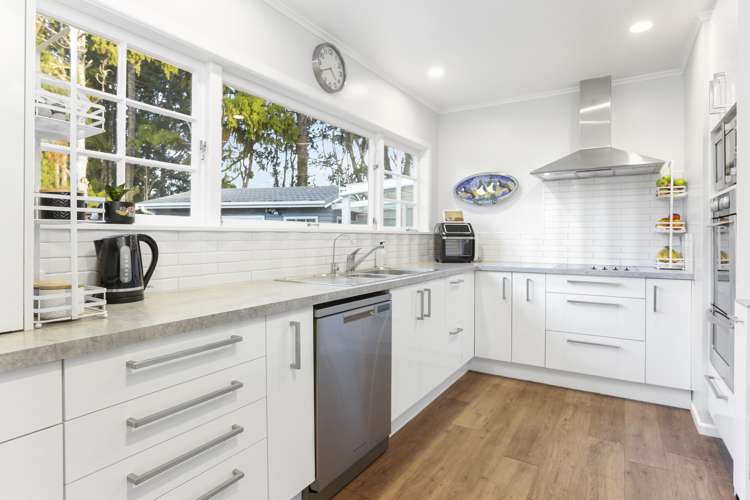 792 West Coast Road Oratia_9