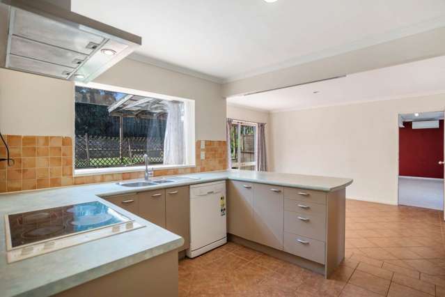 8 Thornbill Rise Unsworth Heights_4