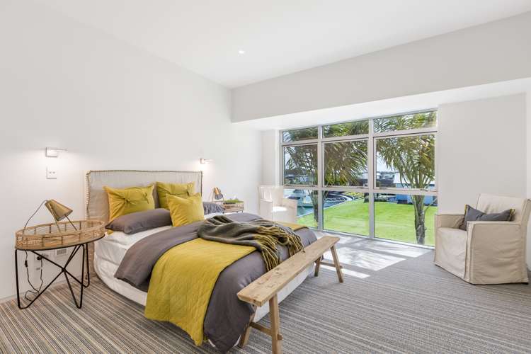 10 Martingale Lane One Tree Point_18