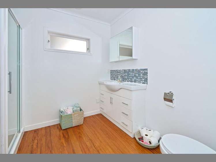 6 Gills Avenue Papakura_10