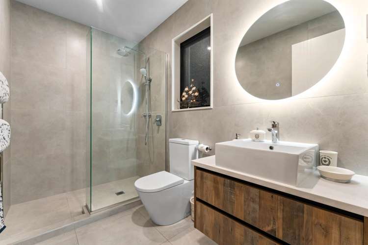 122 Arran Point Parade Orewa_21