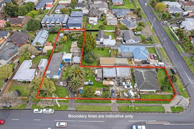 6 Brady Road, in Ōtāhuhu, Auckland, is being pitched at developers with the capital to take on an unfinished project. Photo / Supplied