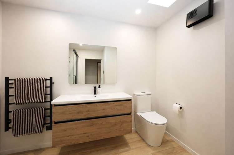 5 Percy Street Weston_14