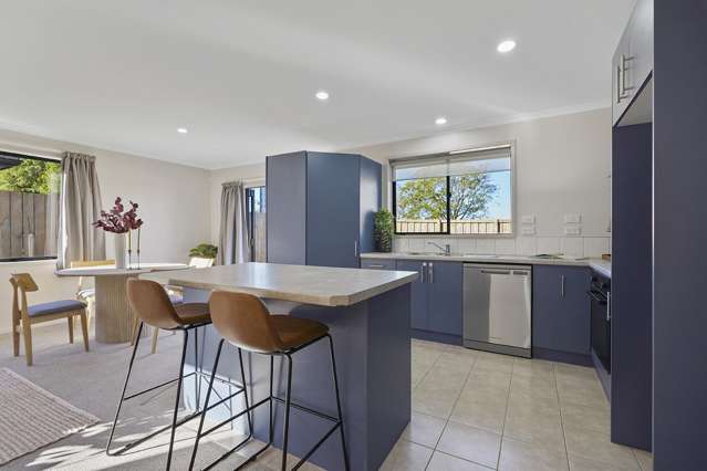 13 Bishopsworth Way Huntington_2