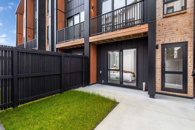 4/35 Marine Parade Hobsonville_10