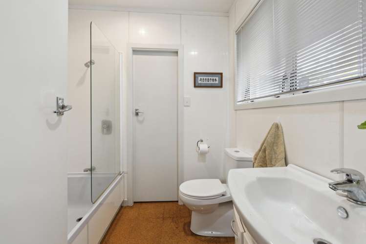 21 Clevedon Road Papakura_13