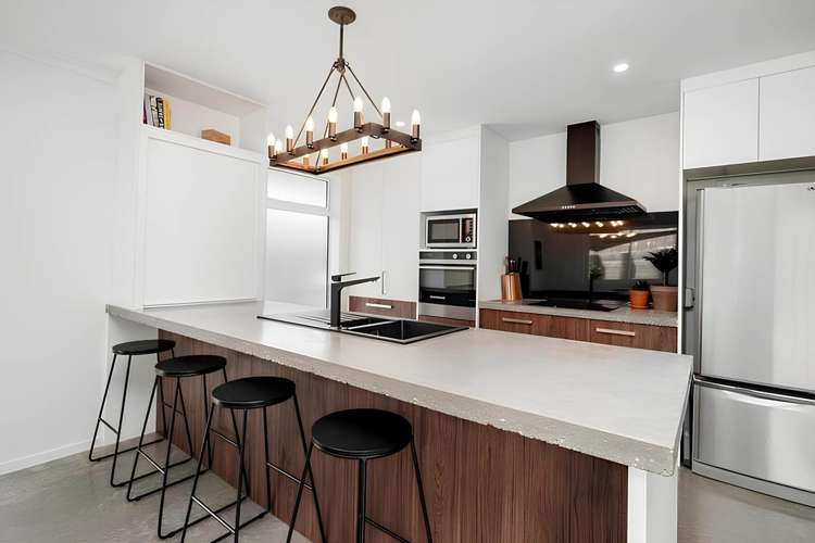 39 Pebble Beach Boulevard Kamo_1