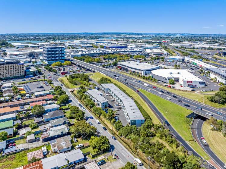 18 Aranui Road Mt Wellington_16