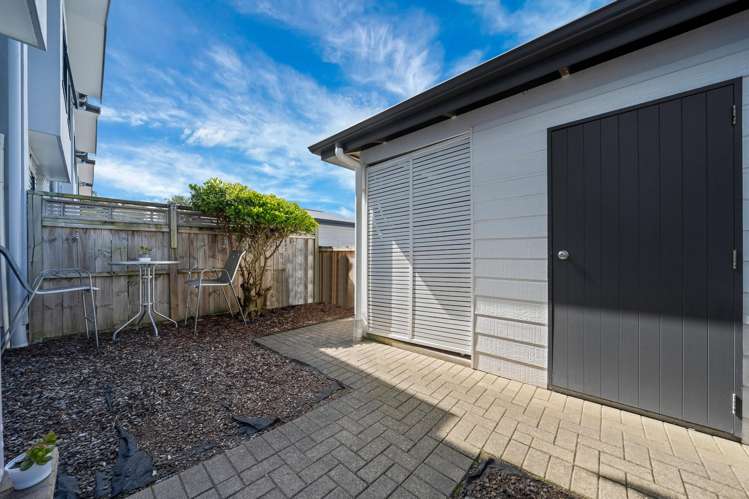 57/2 Armoy Drive East Tamaki_21