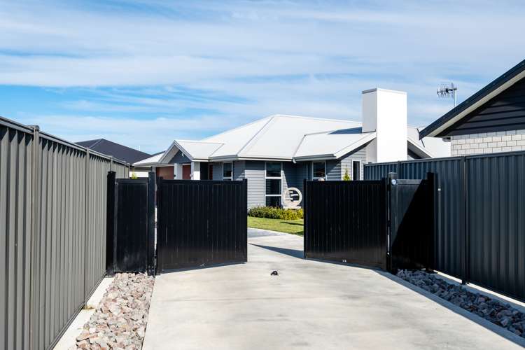 11 Benmore Place Poraiti_18