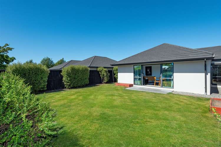 43 Farnborough Way Rolleston_1