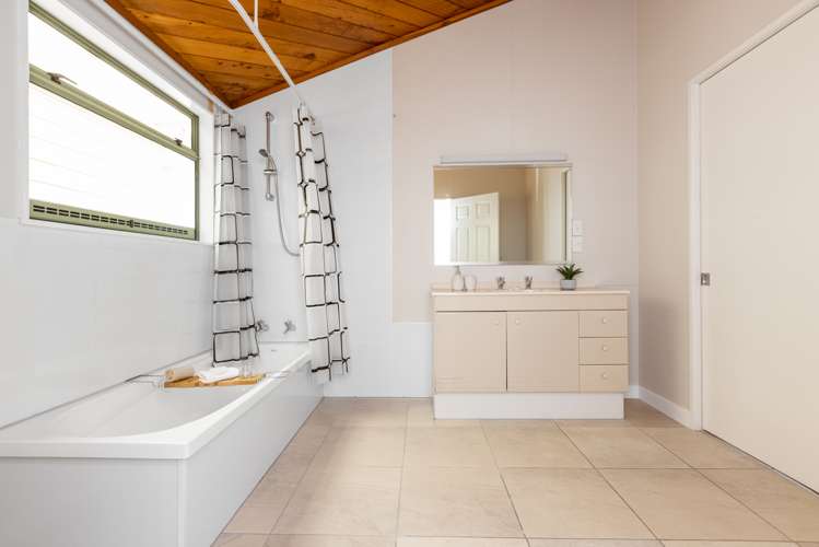 8 Whittaker Place Havelock North_16